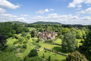 Grattons, The Green, Dunsfold, Godalming GU8 4LU