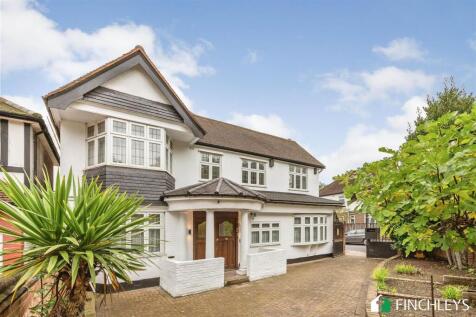 Chase Side, London, N14