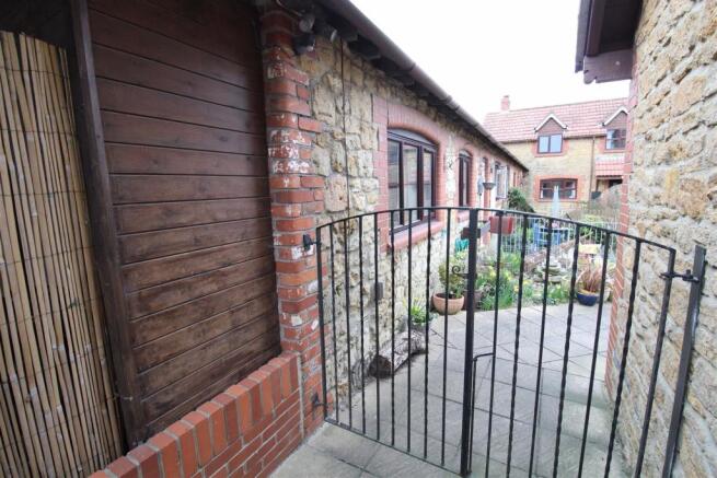 Photo 11