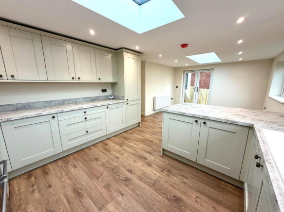 3 bed Detached Bungalow for sale Image 7