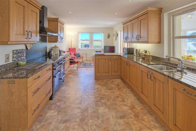 Kitchen/Breakfast Room