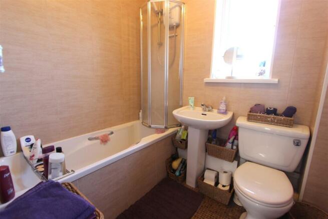 BATHROOM/WC