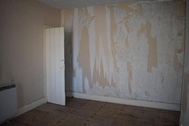 bedroom 1b
