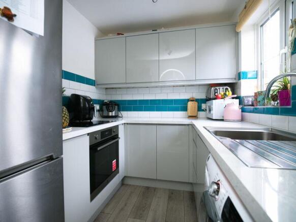 Photo 10