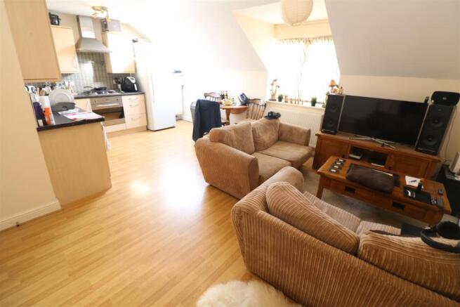 Open Plan Living Room / Kitchen
