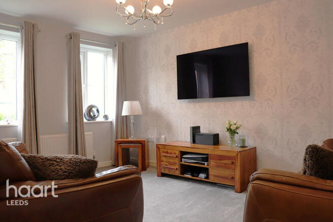 4 bed Detached for sale Image 6