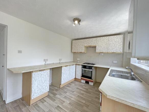 Rigdale Close 105 - Kitchen.jpg