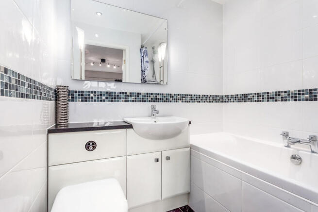En-Suite Bathroom