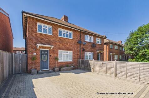 Rowan Avenue, Egham