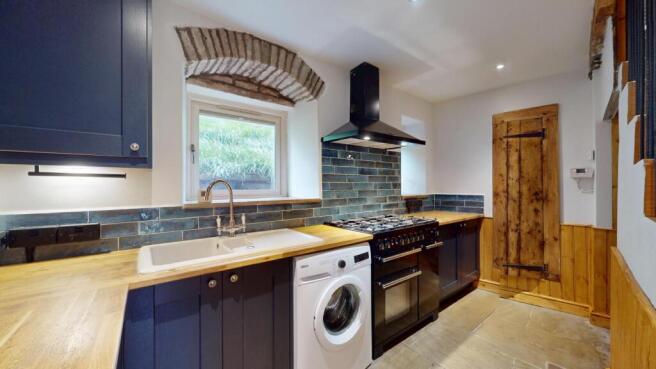 2 bed Semi-Detached for sale Image 8