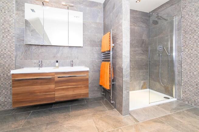 Master En Suite 