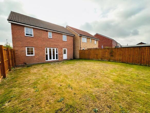 4 bed Detached for sale Image 4