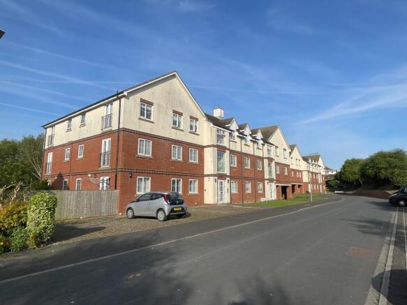 2 bed Apartment for sale Image 7
