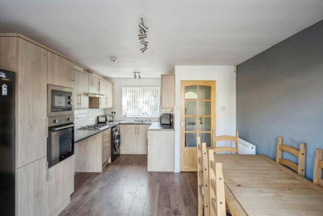 2 bed Terraced for sale Image 5