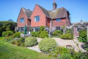 4, The Ridgeway, Eastbourne BN20 0EZ