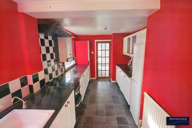 11. KITCHEN.jpg