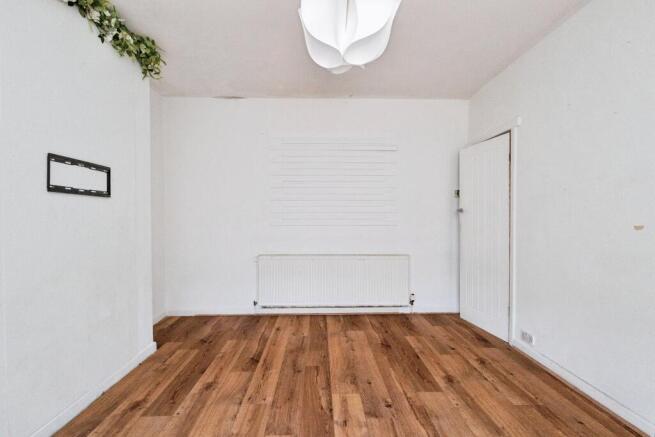 3 bed Semi-Detached for sale Image 5