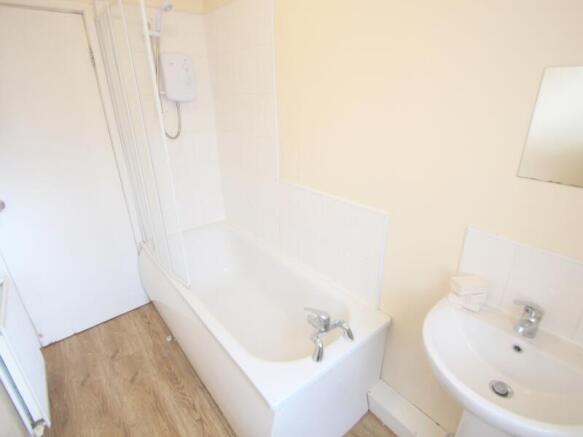 5 bed Terraced to rent Image 6