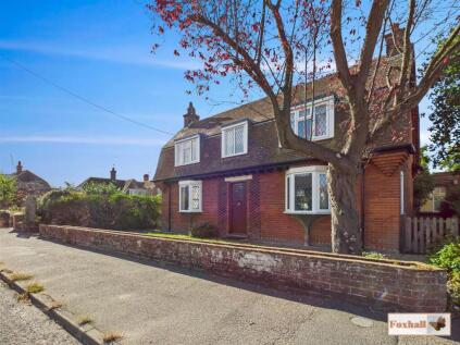 High Road East, Felixstowe