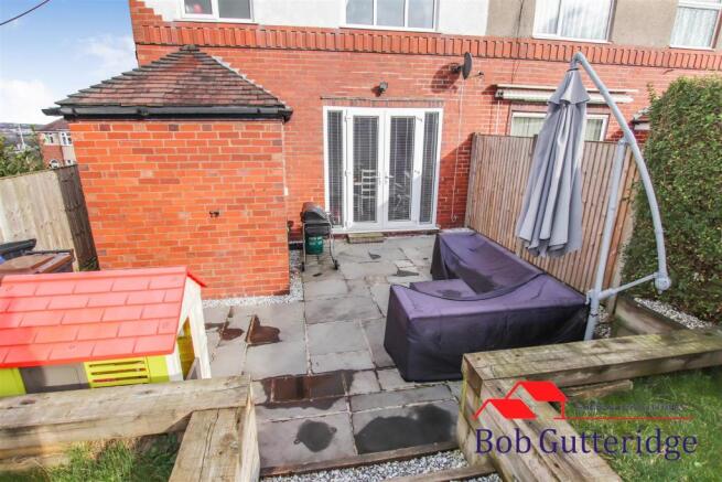 LANDSCAPED REAR GARDEN