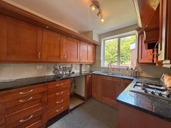 Charnwood Avenue, Westone, Northampton NN3 photo 4