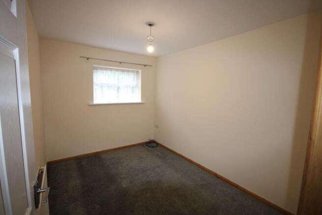 2 bed Flat to rent Image 6