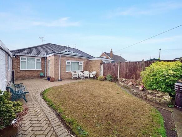3 bed Semi-Detached Bungalow for sale Image 4