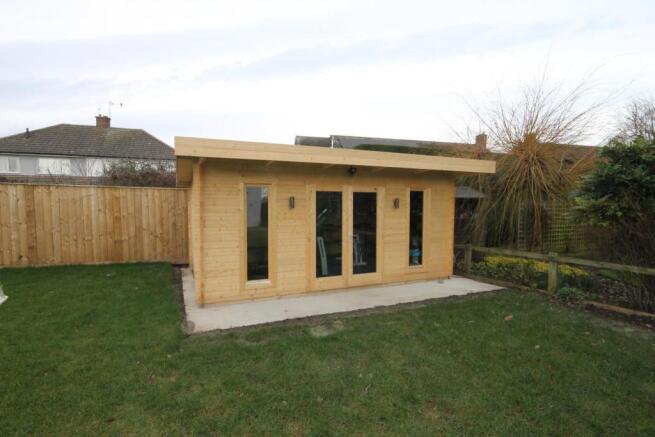 WOOD CABIN