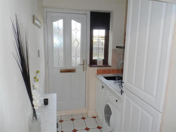 ENTRANCE/UTILITY ARE