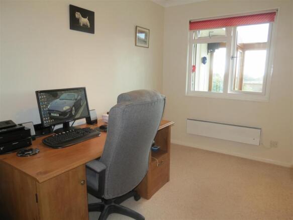 Bedroom 3: