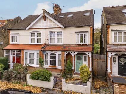 Stanton Road, Raynes Park, SW20
