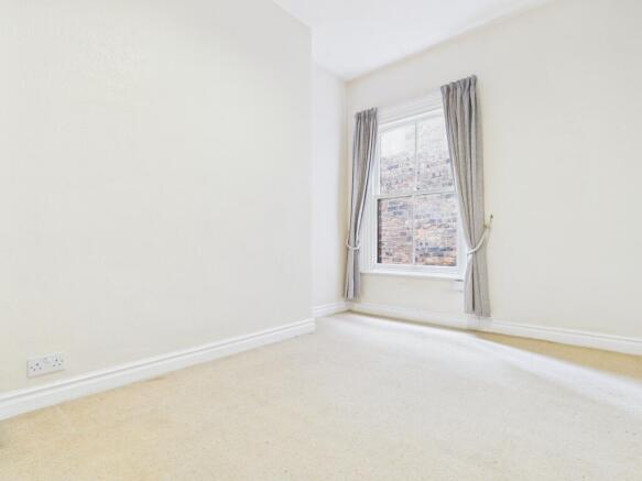 2 bed Flat to rent Image 9