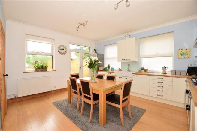 Kitchen/Dining Area