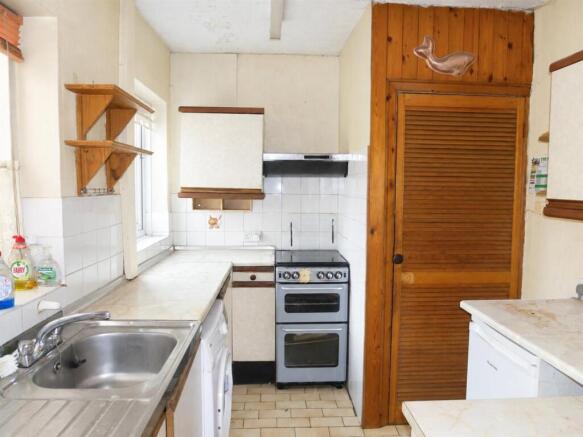 KITCHEN / DINER