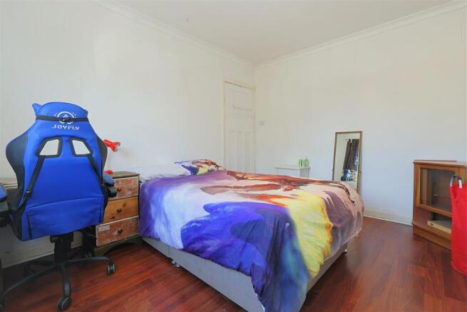 3 bed Semi-Detached for sale Image 12