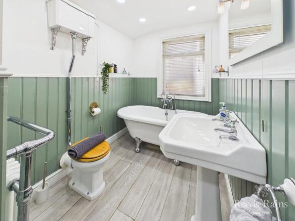 5 bed Terraced for sale Image 7