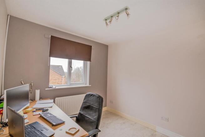 Fremantle Drive, Cannock, WS122GY-19.jpg