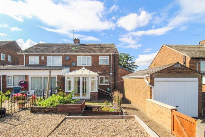 3 bed Semi-Detached for sale Image 12
