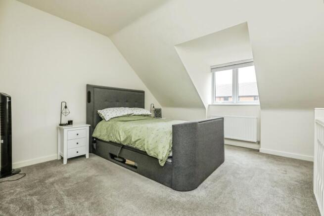 3 bed Semi-Detached for sale Image 11