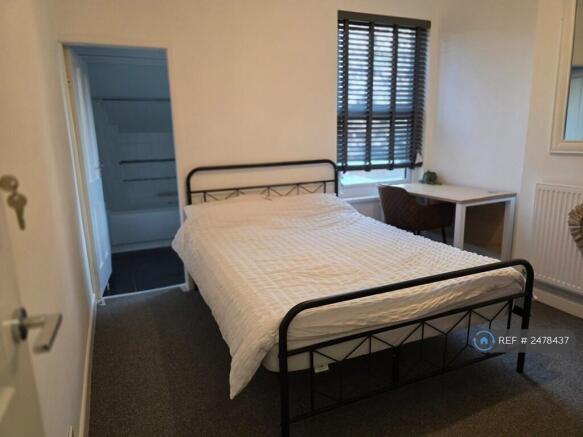 Bedroom 1 - Pic 1
