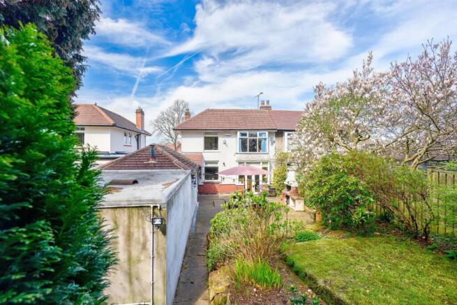 3 bed Semi-Detached for sale Image 4