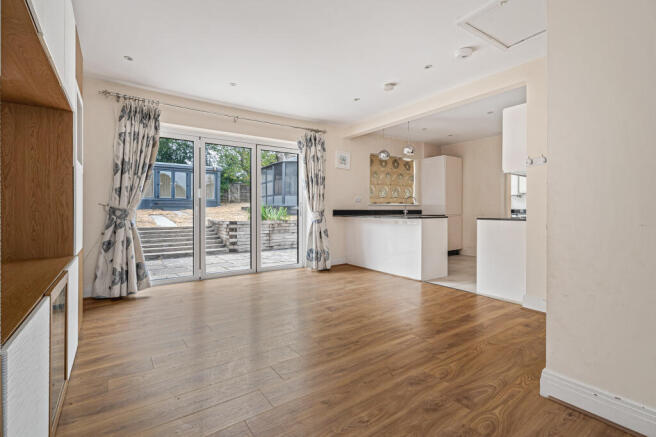 Lounge/Kitchen