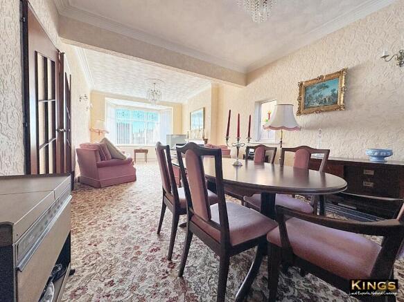 4 bed Semi-Detached for sale Image 12