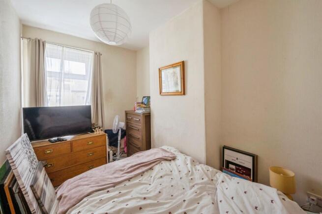 3 bed Terraced for sale Image 12