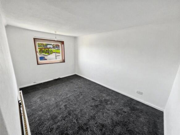 2 bed Semi-Detached to rent Image 4