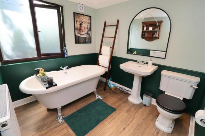 2 bed House to rent Image 6
