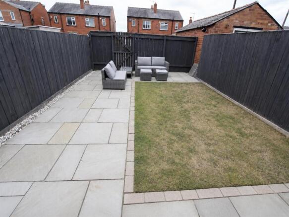 3 bed Town House for sale Image 4