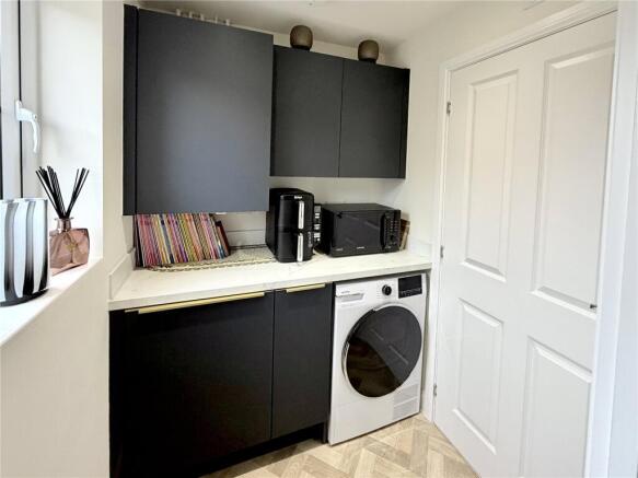 4 bed Detached for sale Image 6