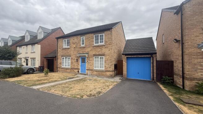 4 bed Detached to rent Image 6
