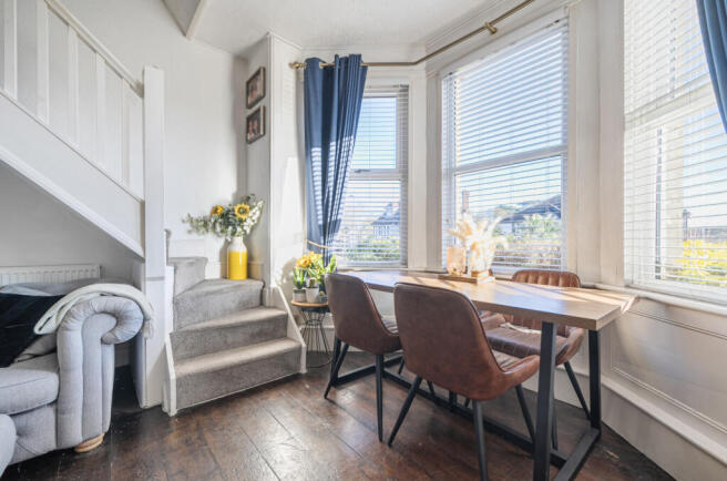 1385036-18-6925c6...